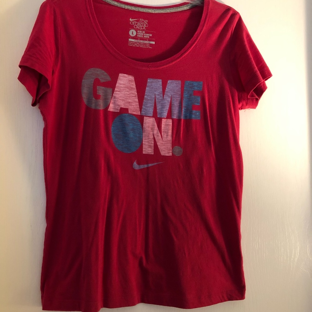 Woman’s Nike shirt